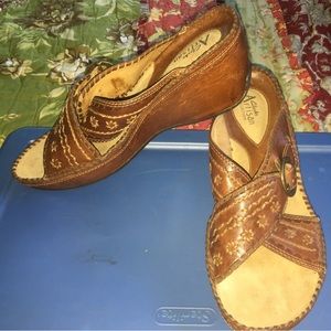 Clarks Leather Slides 8.5